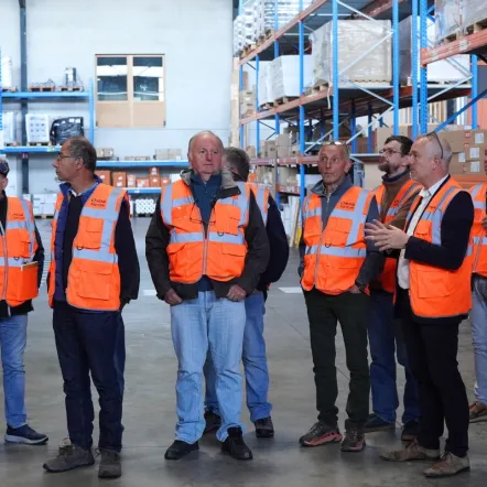 le groupe des anciens artisans de la coopérative visite la SCAB